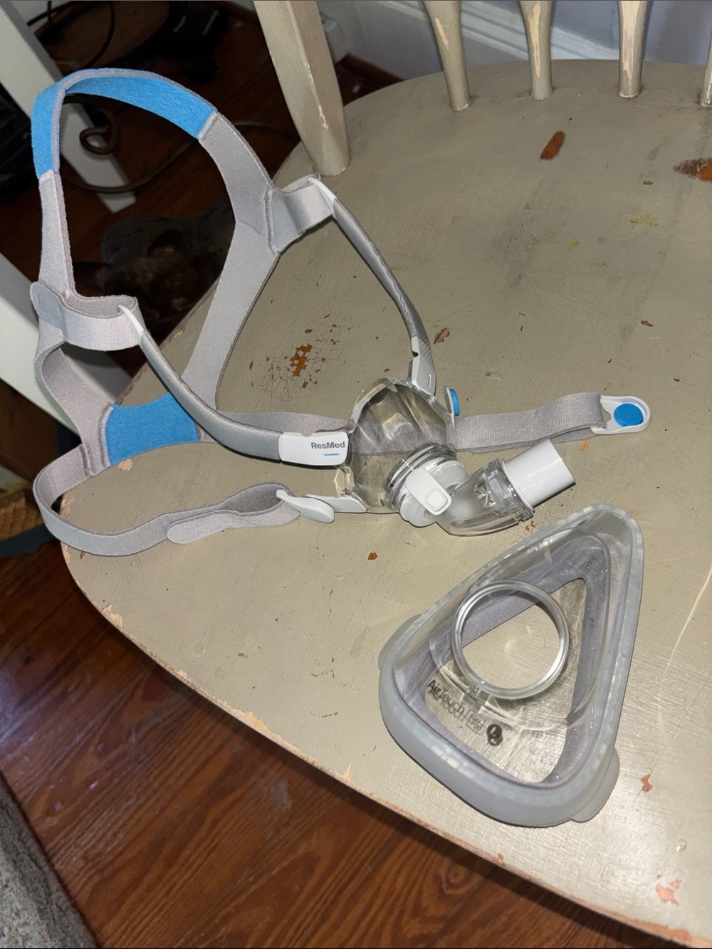 ResMed F20  Soft Silicone. Head strap  nwot  with Blue Accents